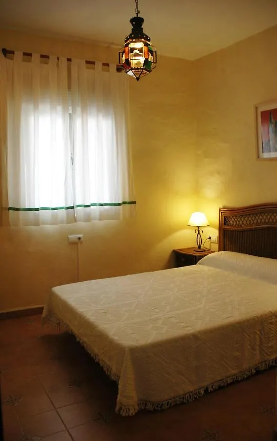 Villa Encarna Alojamientos Turisticos Con Piscina Comunitaria Conil De La Frontera