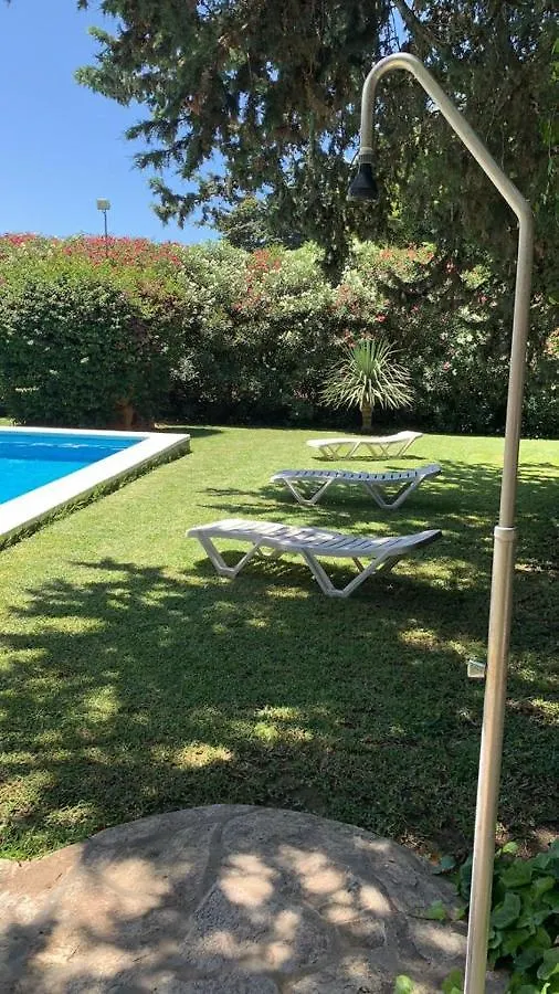 Villa Encarna Alojamientos Turisticos Con Piscina Comunitaria